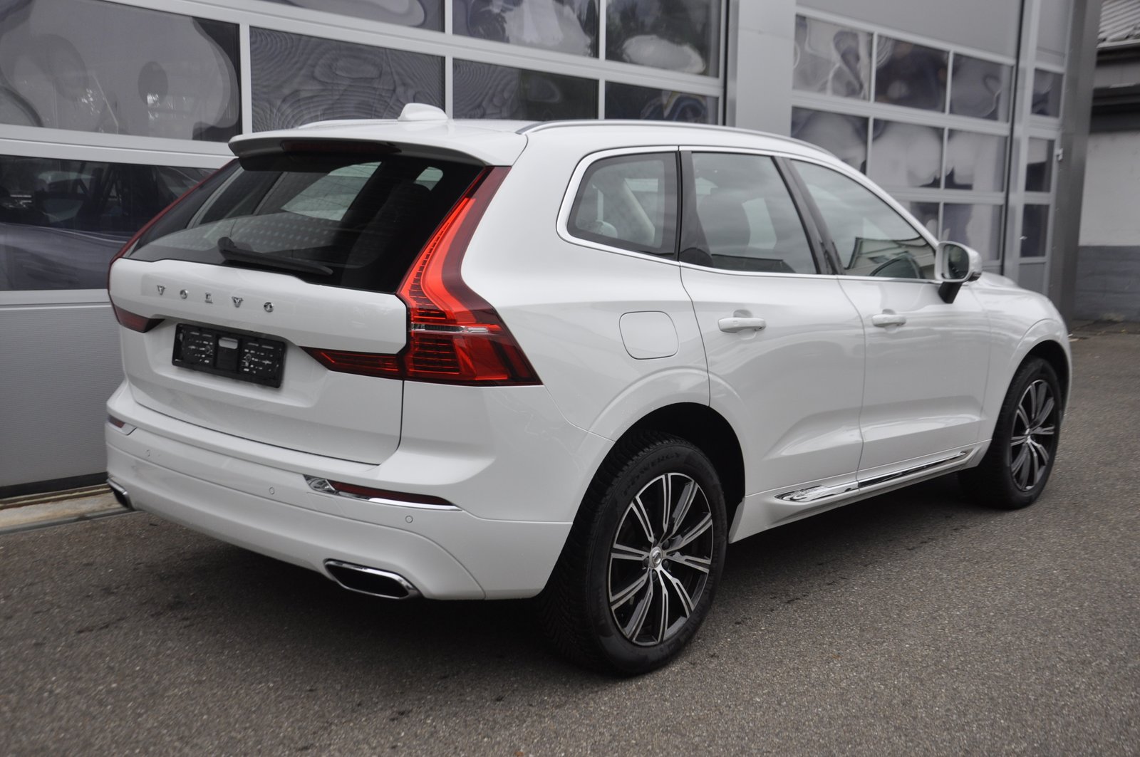 VOLVO XC60 T6 eAWD Inscription Geartronic, Plug-in-Hybrid Petrol/Electric, Second hand / Used, Automatic - 3