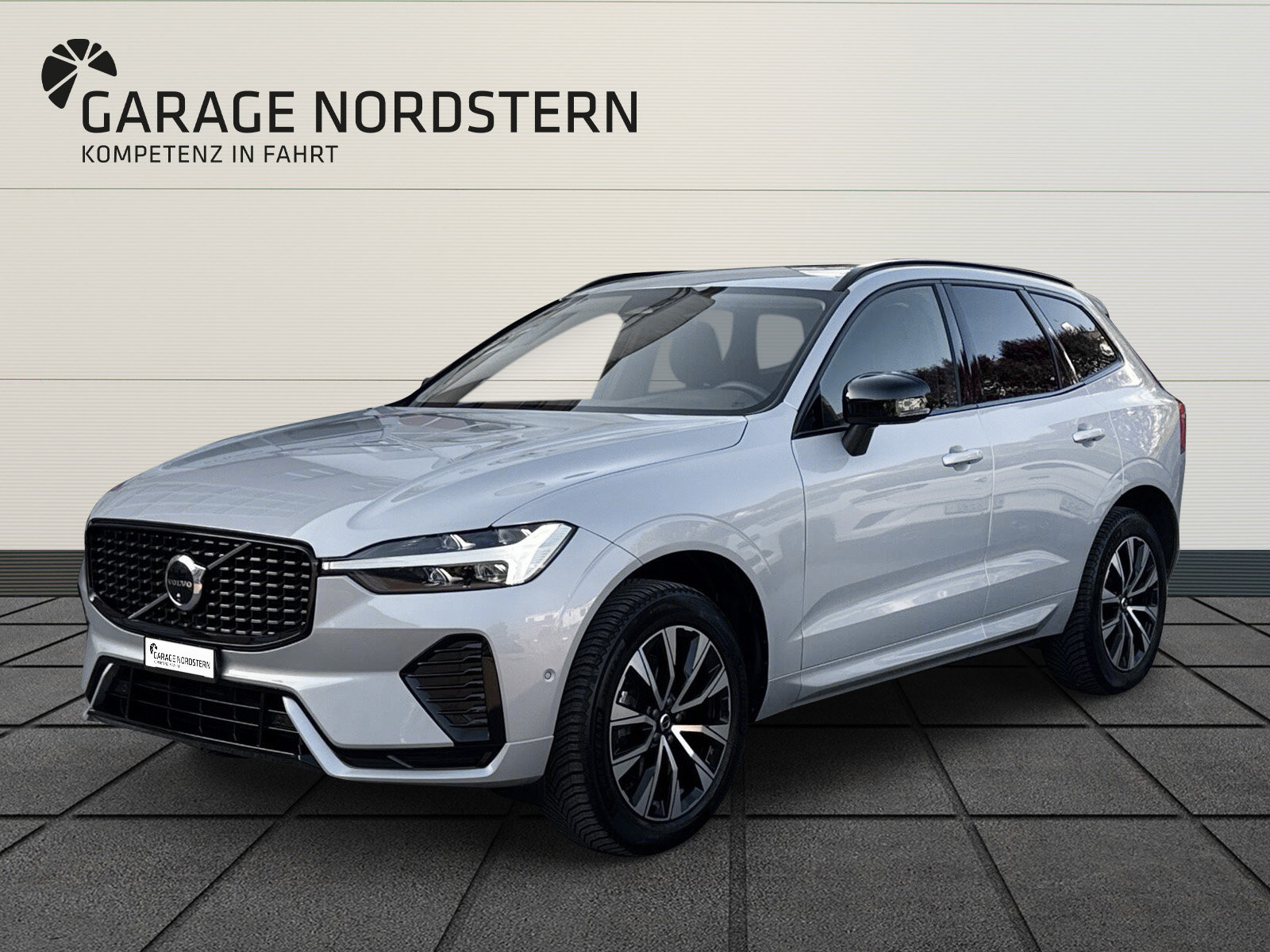 VOLVO XC60 2.0 B5 MH Plus Dark AWD