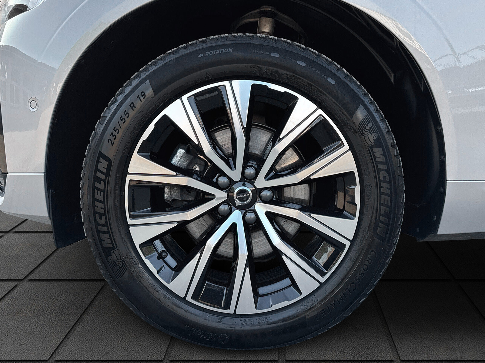 VOLVO XC60 2.0 B5 MH Plus Dark AWD, Hybride Leggero Benzina/Elettrica, Occasioni / Usate, Automatico - 5