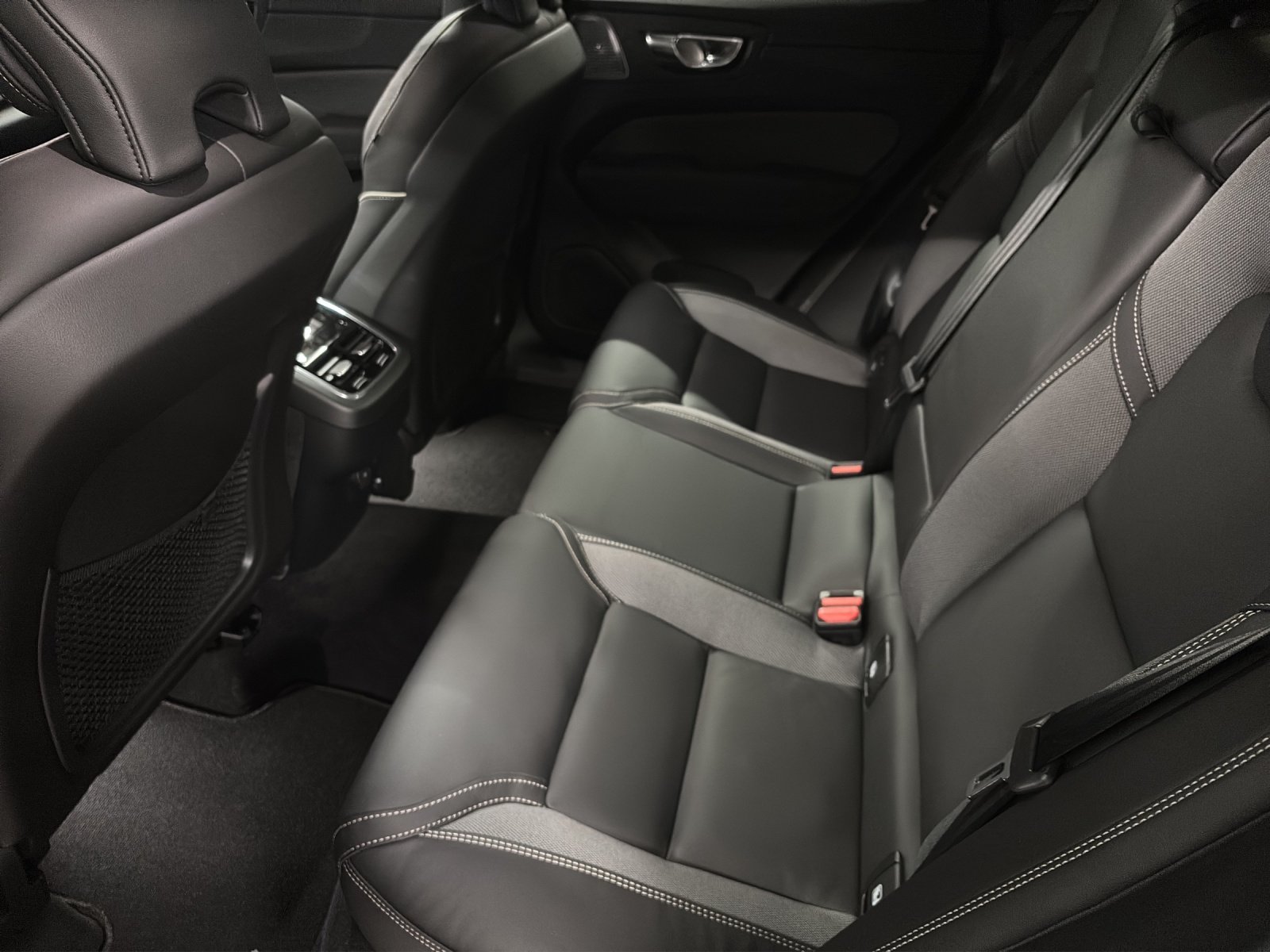 VOLVO XC60 2.0 B5 MH Black Edition AWD, Hybride Leggero Benzina/Elettrica, Occasioni / Usate, Automatico - 5