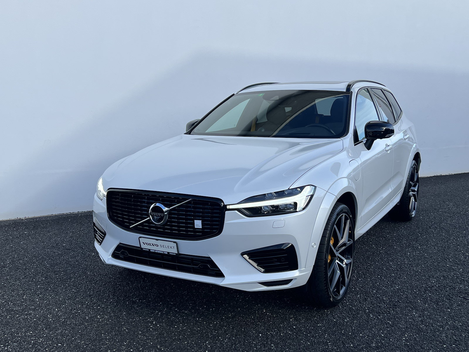 VOLVO XC60 2.0 T8 TE Polestar eAWD, Plug-in-Hybrid Petrol/Electric, Second hand / Used, Automatic - 2