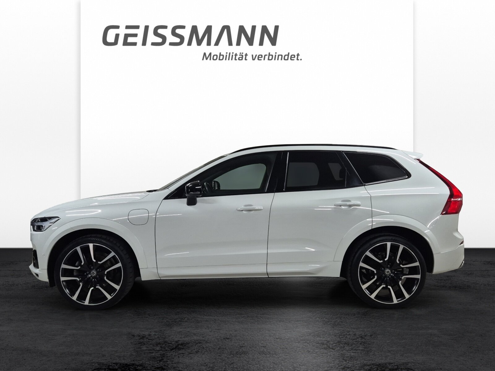 VOLVO XC60 2.0 T8 TE R-Design eAWD, Plug-in-Hybrid Benzin/Elektro, Occasion / Gebraucht, Automatik - 3
