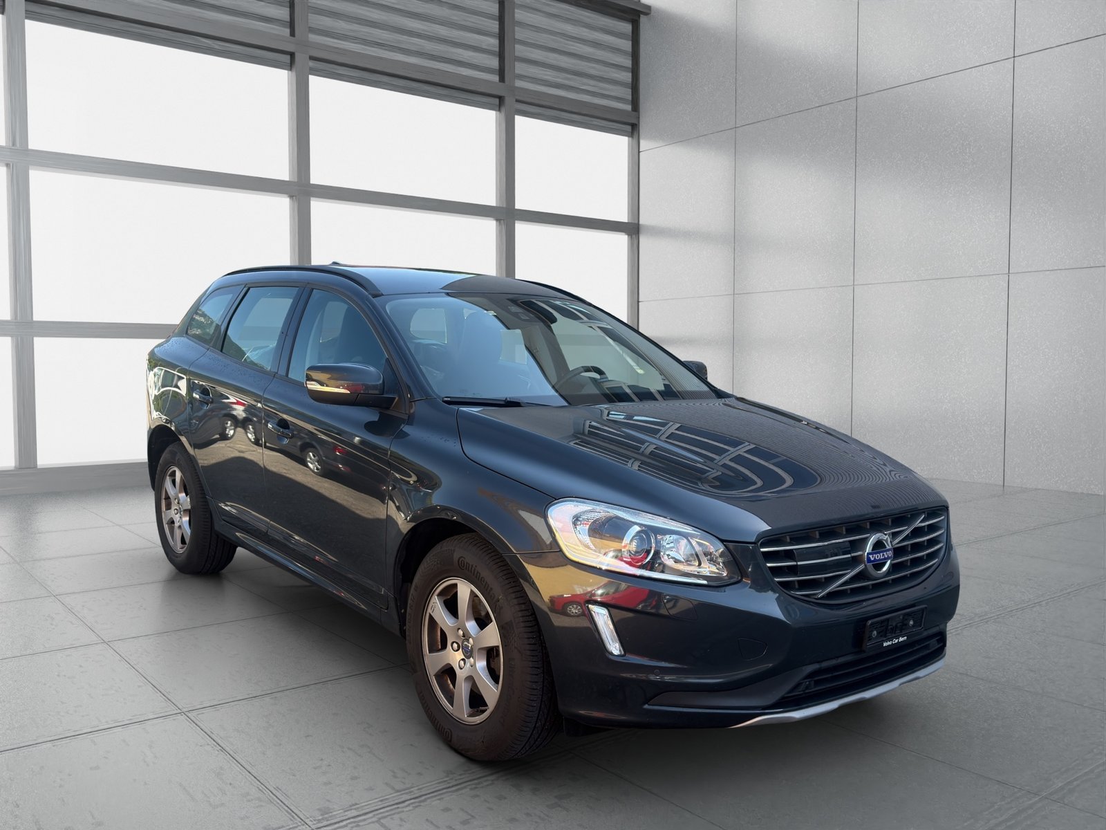 VOLVO XC60 D4 Momentum, Diesel, Second hand / Used, Manual - 3