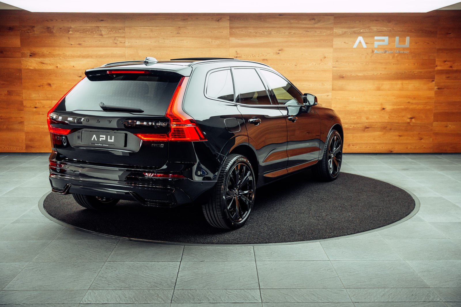 VOLVO XC60 B5 Benzin Mild Hybrid AWD Ultra Dark Geartronic, Hybride Leggero Benzina/Elettrica, Occasioni / Usate, Automatico - 2