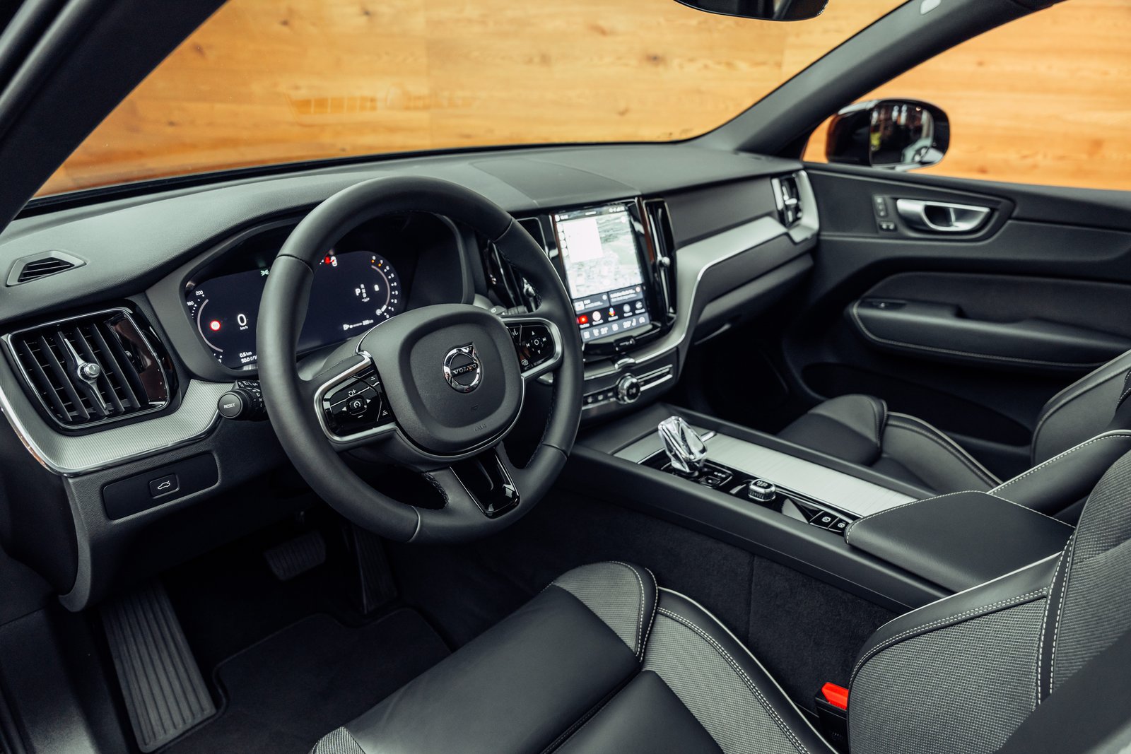 VOLVO XC60 B5 Benzin Mild Hybrid AWD Ultra Dark Geartronic, Hybride Leggero Benzina/Elettrica, Occasioni / Usate, Automatico - 6