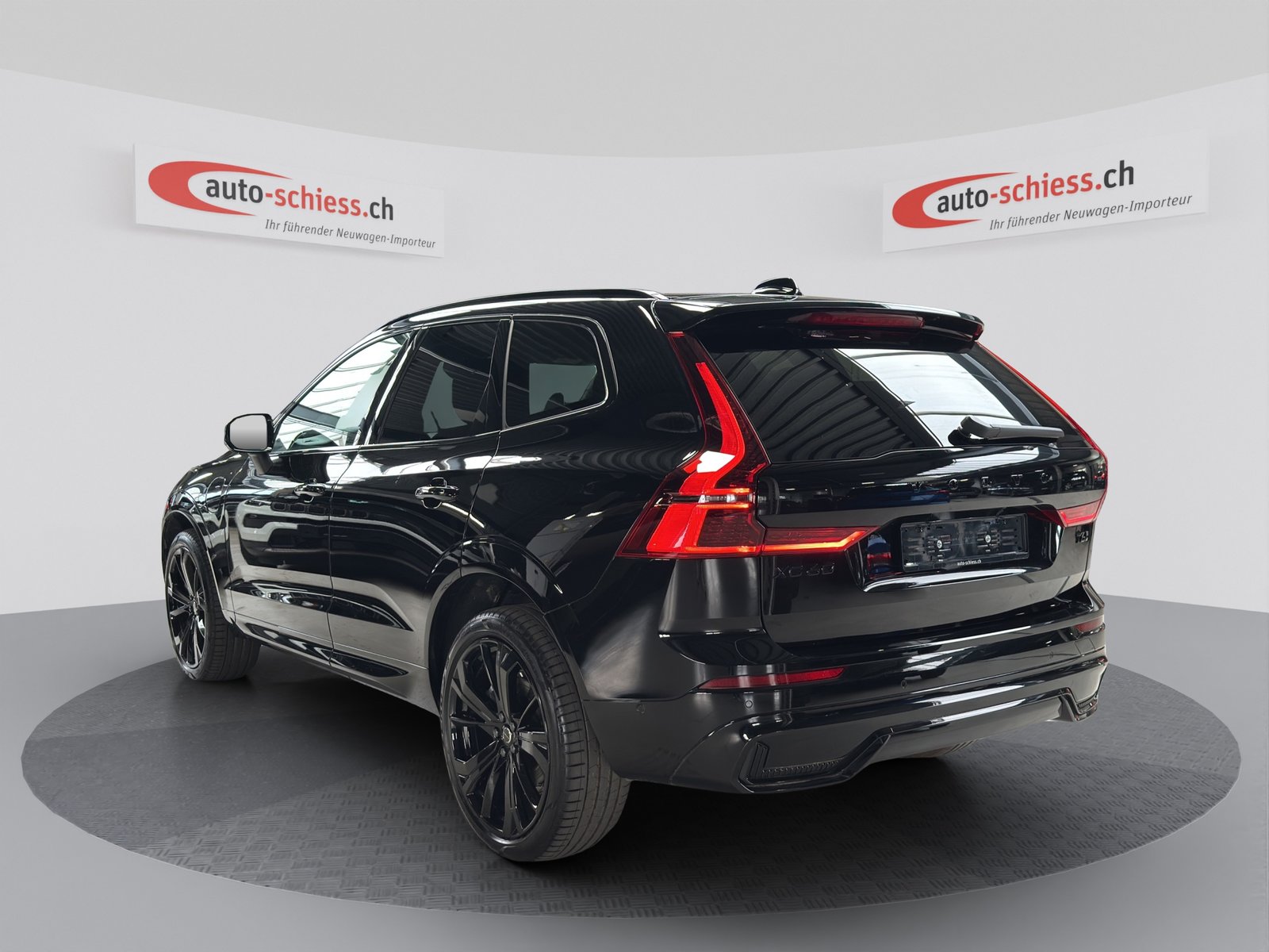 VOLVO XC60 T6 eAWD PluginHybrid Black Edition Plus Geartroni, Plug-in-Hybrid Benzina/Elettrica, Occasioni / Usate, Automatico - 3
