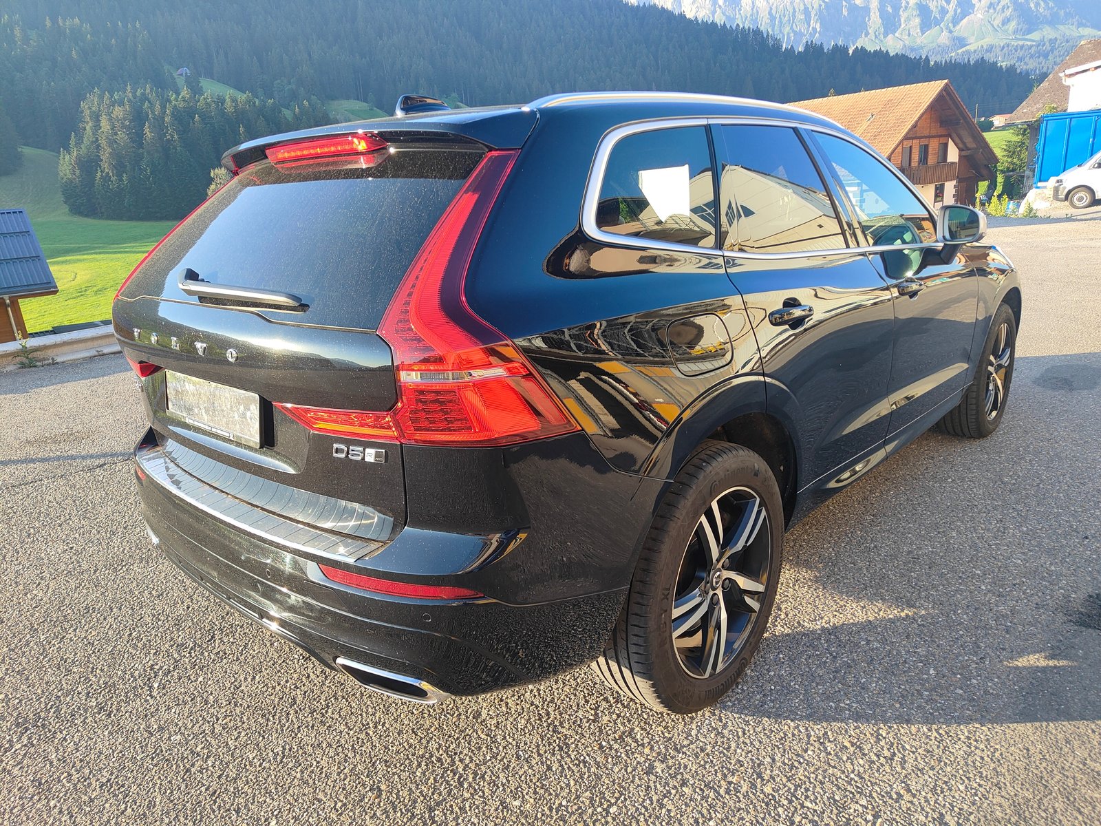 VOLVO XC60 D5 AWD R-Design Geartronic, Diesel, Occasion / Utilisé, Automatique - 2