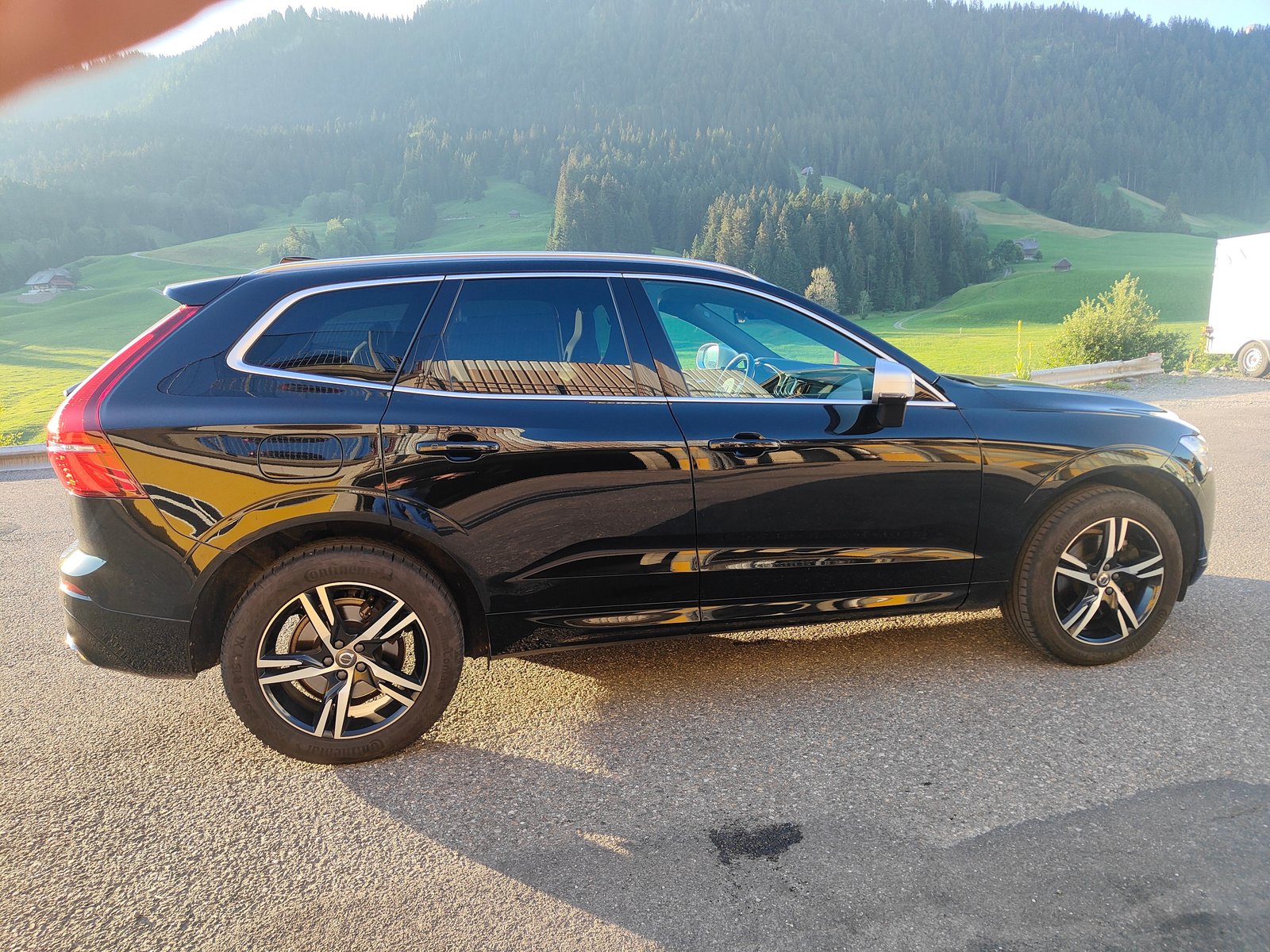 VOLVO XC60 D5 AWD R-Design Geartronic, Diesel, Occasion / Utilisé, Automatique - 3