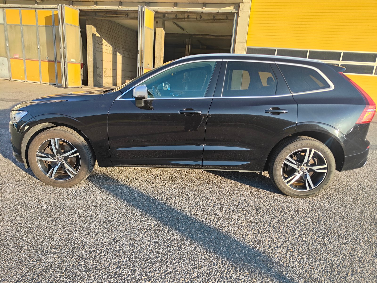 VOLVO XC60 D5 AWD R-Design Geartronic, Diesel, Occasion / Utilisé, Automatique - 4