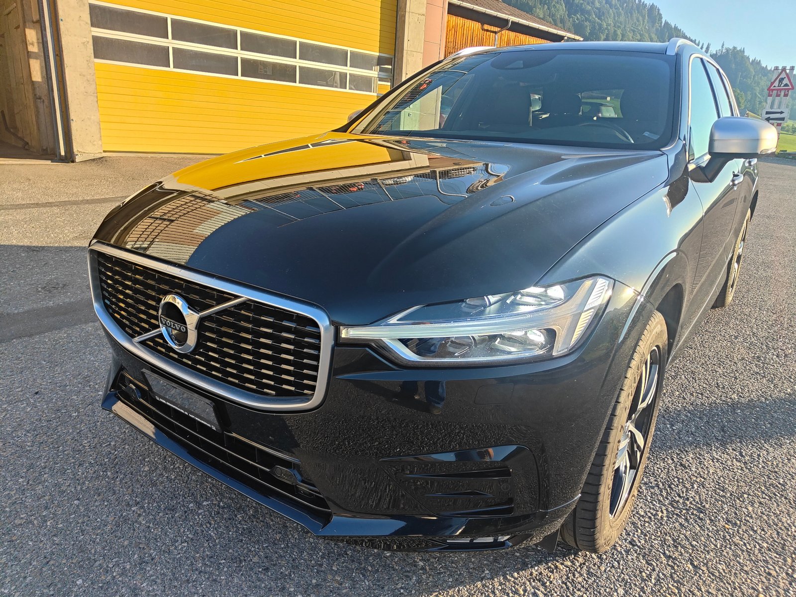VOLVO XC60 D5 AWD R-Design Geartronic, Diesel, Occasion / Utilisé, Automatique - 5
