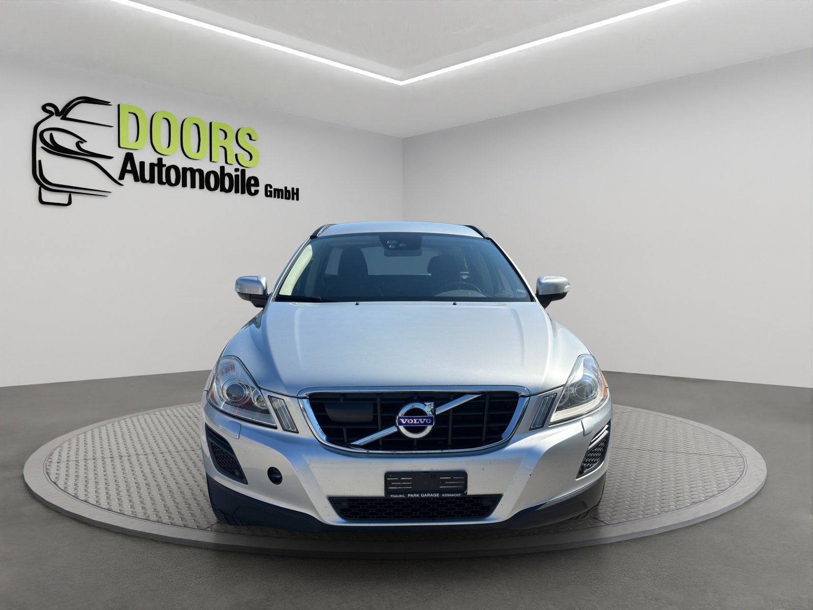 VOLVO XC60 D4 AWD Momentum Geartronic, Diesel, Second hand / Used, Automatic - 2