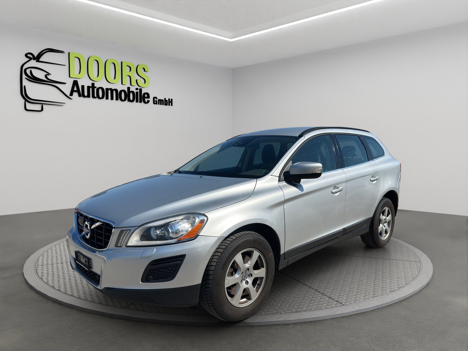 VOLVO XC60 D4 AWD Momentum Geartronic, Diesel, Second hand / Used, Automatic - 3