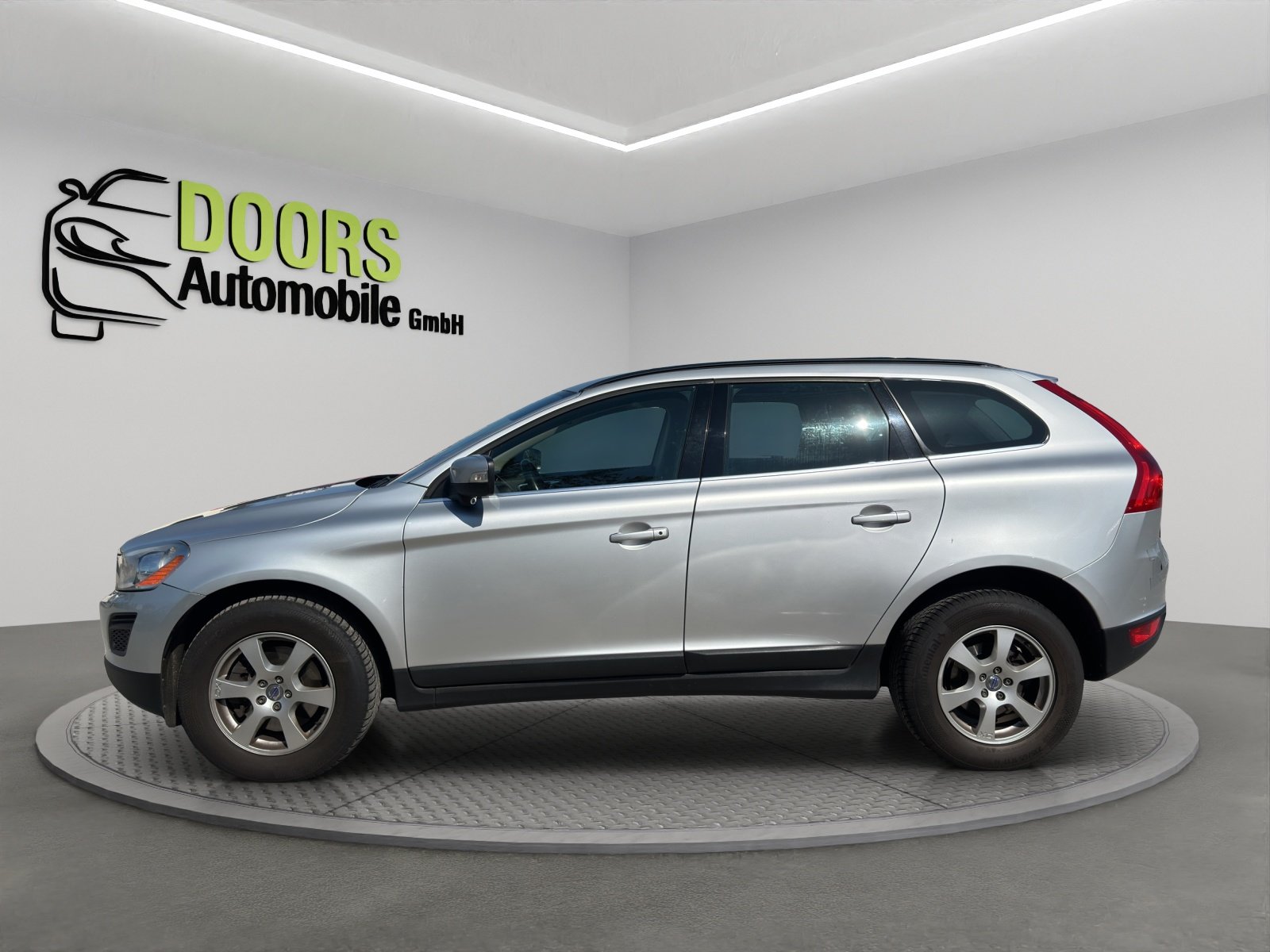 VOLVO XC60 D4 AWD Momentum Geartronic, Diesel, Second hand / Used, Automatic - 7
