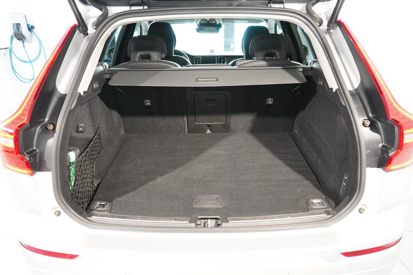 VOLVO XC60 2.0 T8 TE Inscription eAWD, Hybride Rechargeable Essence/Électricité, Occasion / Utilisé, Automatique - 6