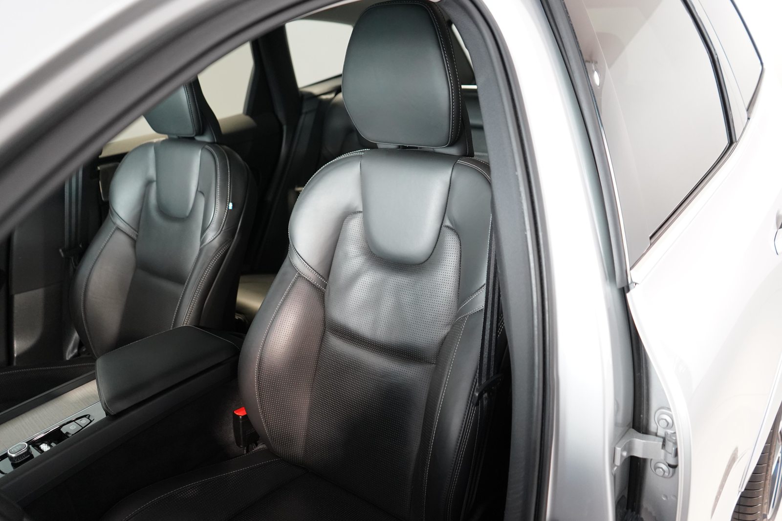 VOLVO XC60 2.0 T8 TE Inscription eAWD, Hybride Rechargeable Essence/Électricité, Occasion / Utilisé, Automatique - 7