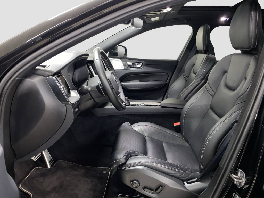 VOLVO XC60 2.0 T8 TE R-Design eAWD, Plug-in-Hybrid Petrol/Electric, Second hand / Used, Automatic - 6