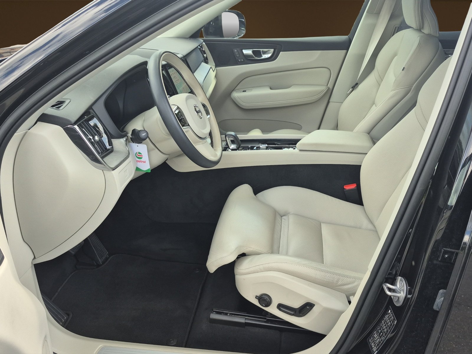 VOLVO XC60 2.0 B4 MH Plus Bright AWD, Mild-Hybrid Diesel/Electric, Second hand / Used, Automatic - 6