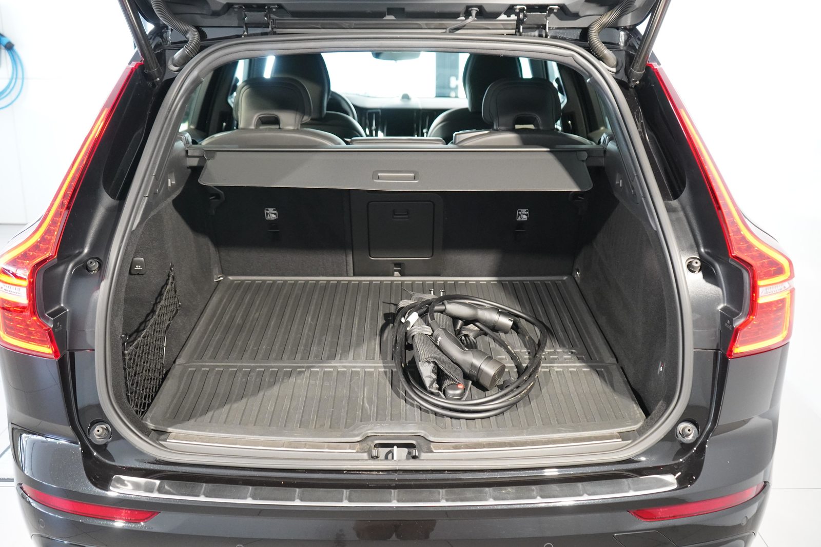 VOLVO XC60 2.0 T6 TE Ultimate Dark eAWD, Plug-in-Hybrid Petrol/Electric, Second hand / Used, Automatic - 5
