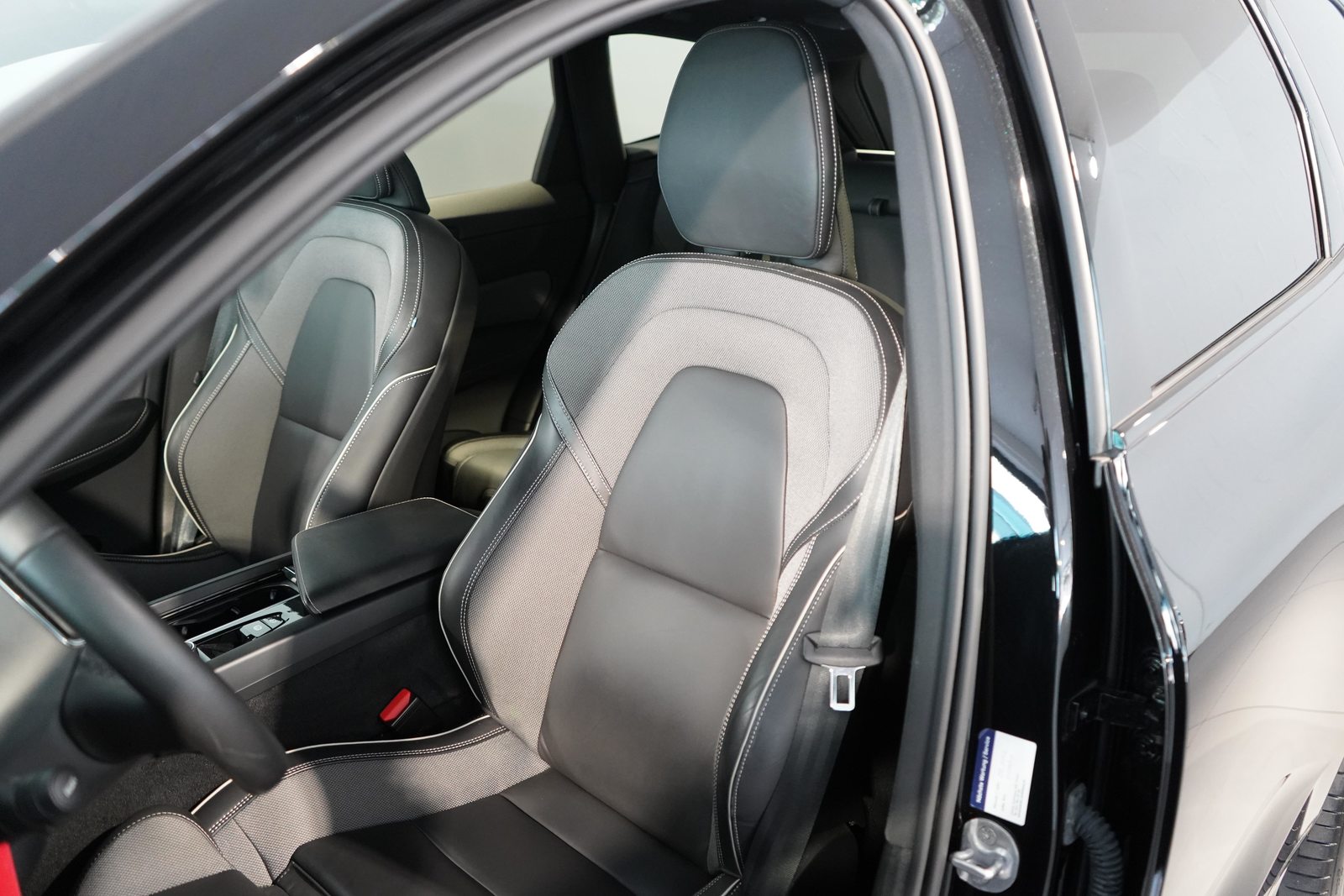 VOLVO XC60 2.0 T6 TE Ultimate Dark eAWD, Plug-in-Hybrid Petrol/Electric, Second hand / Used, Automatic - 6