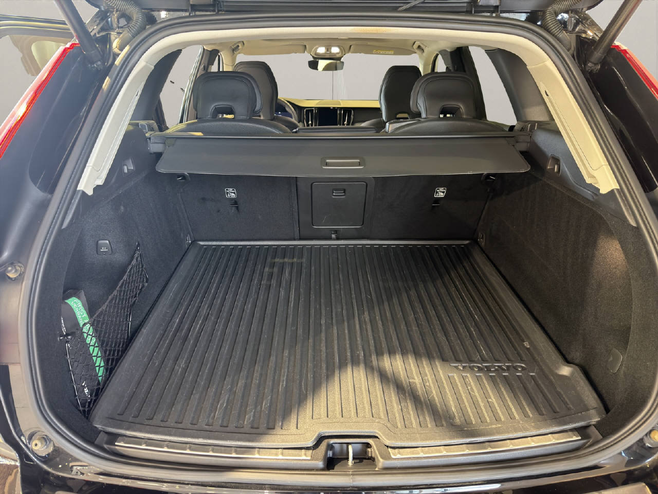 VOLVO XC60 2.0 B5 MH Ultimate Dark AWD, Hybride Léger Essence/Électricité, Occasion / Utilisé, Automatique - 7