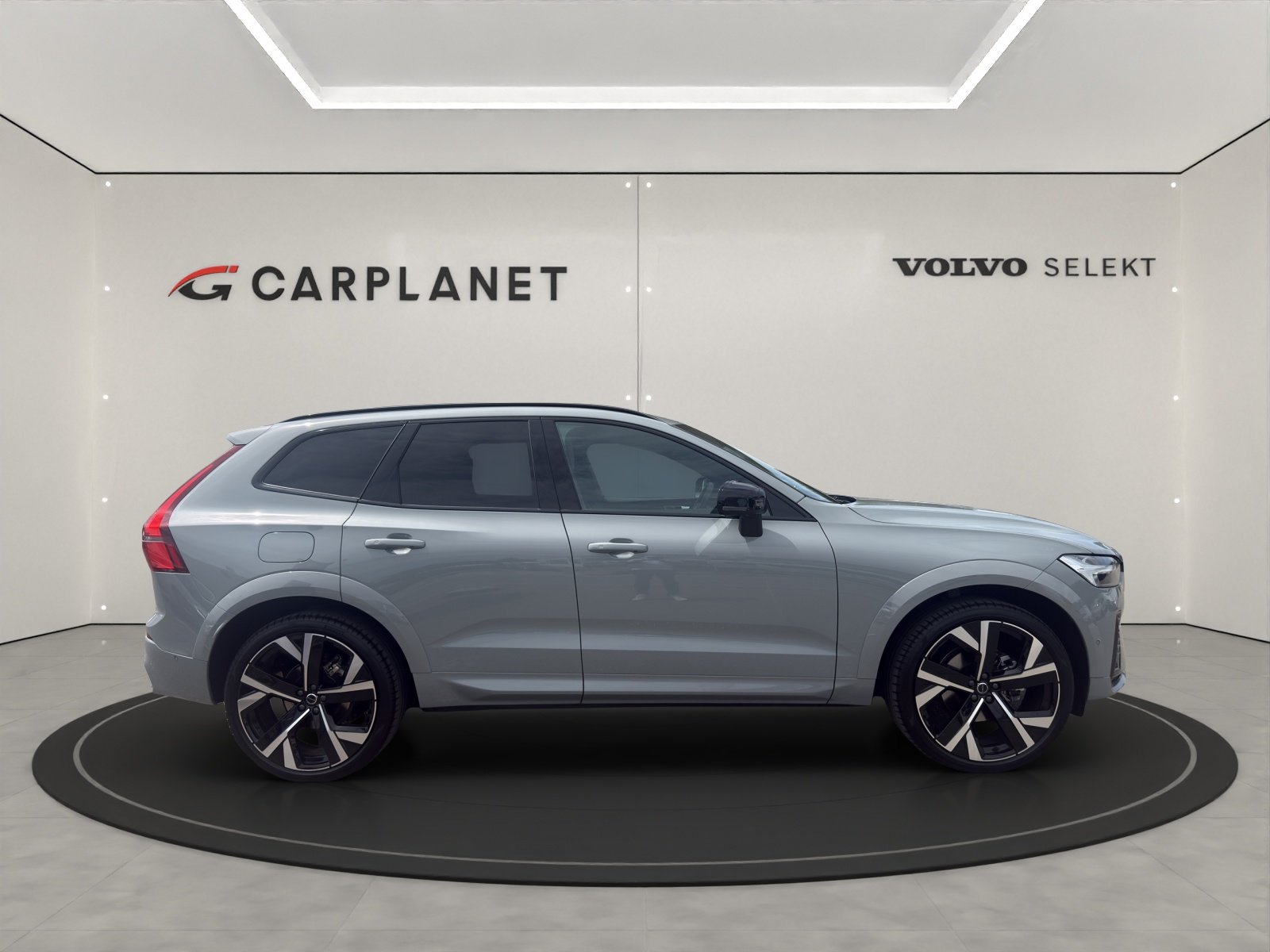 VOLVO XC60 2.0 B5 MH Plus Dark AWD, Mild-Hybrid Petrol/Electric, Second hand / Used, Automatic - 3