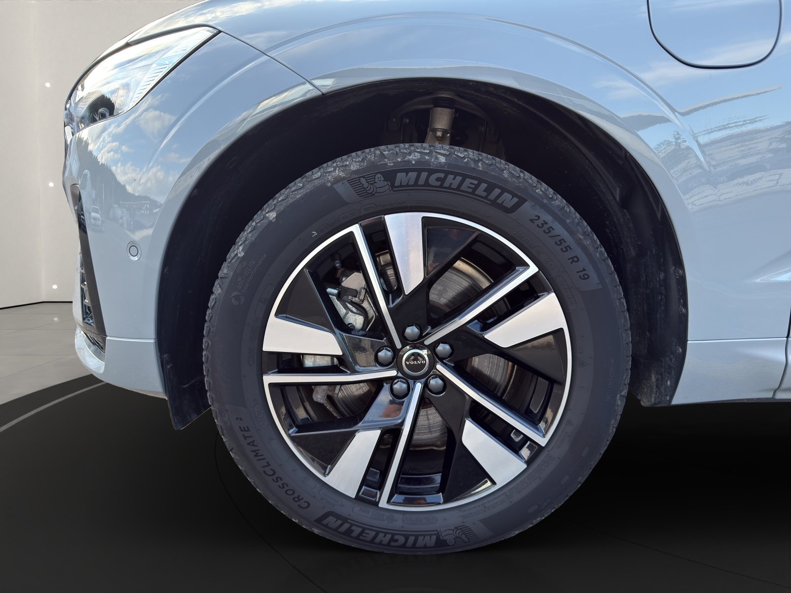 VOLVO XC60 2.0 T6 TE Plus Dark eAWD, Hybride Rechargeable Essence/Électricité, Occasion / Utilisé, Automatique - 7