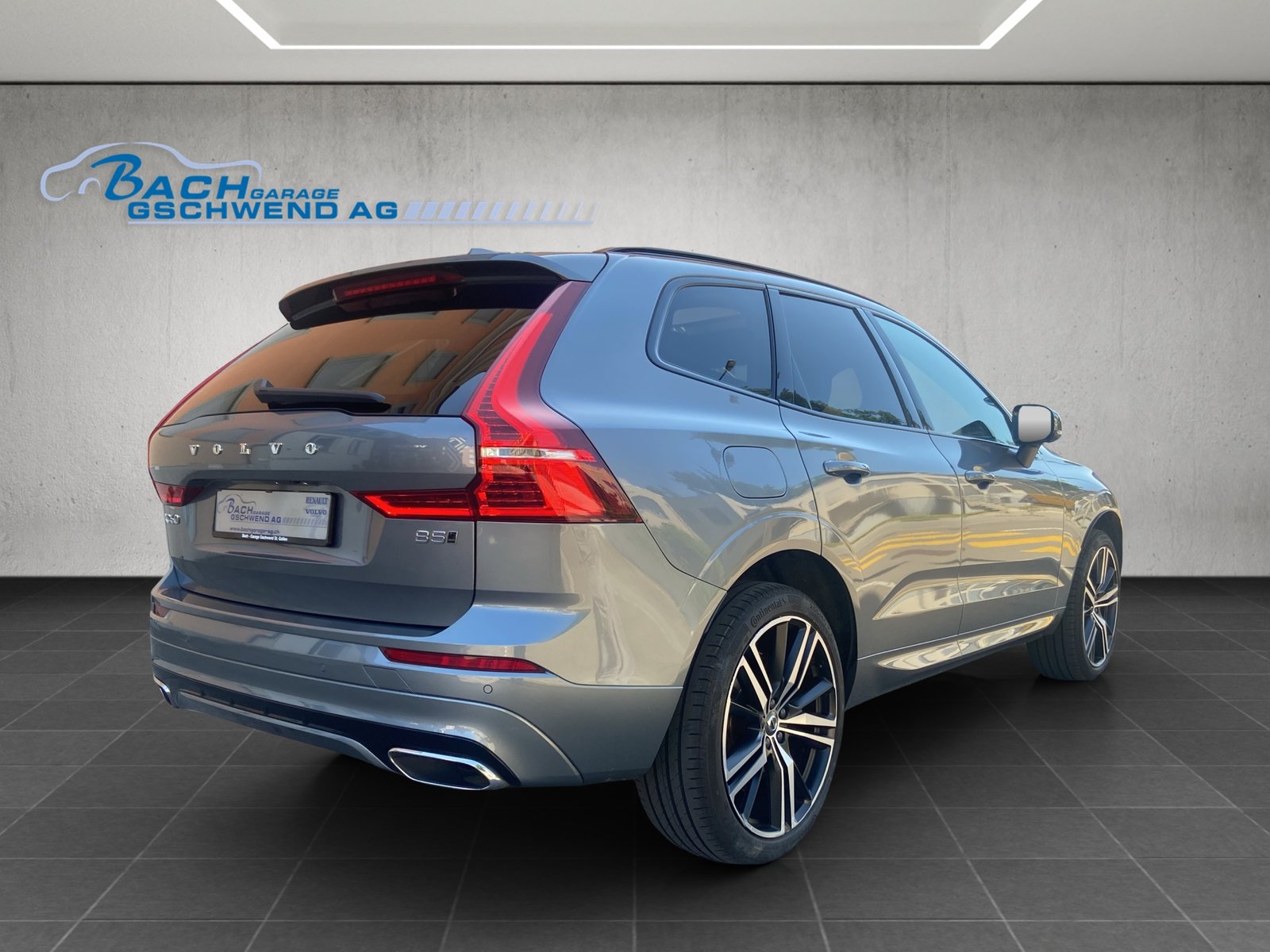 VOLVO XC60 B5 Benzin Mild Hybrid AWD R-Design Geartronic, Mild-Hybrid Benzin/Elektro, Occasion / Gebraucht, Automatik - 4