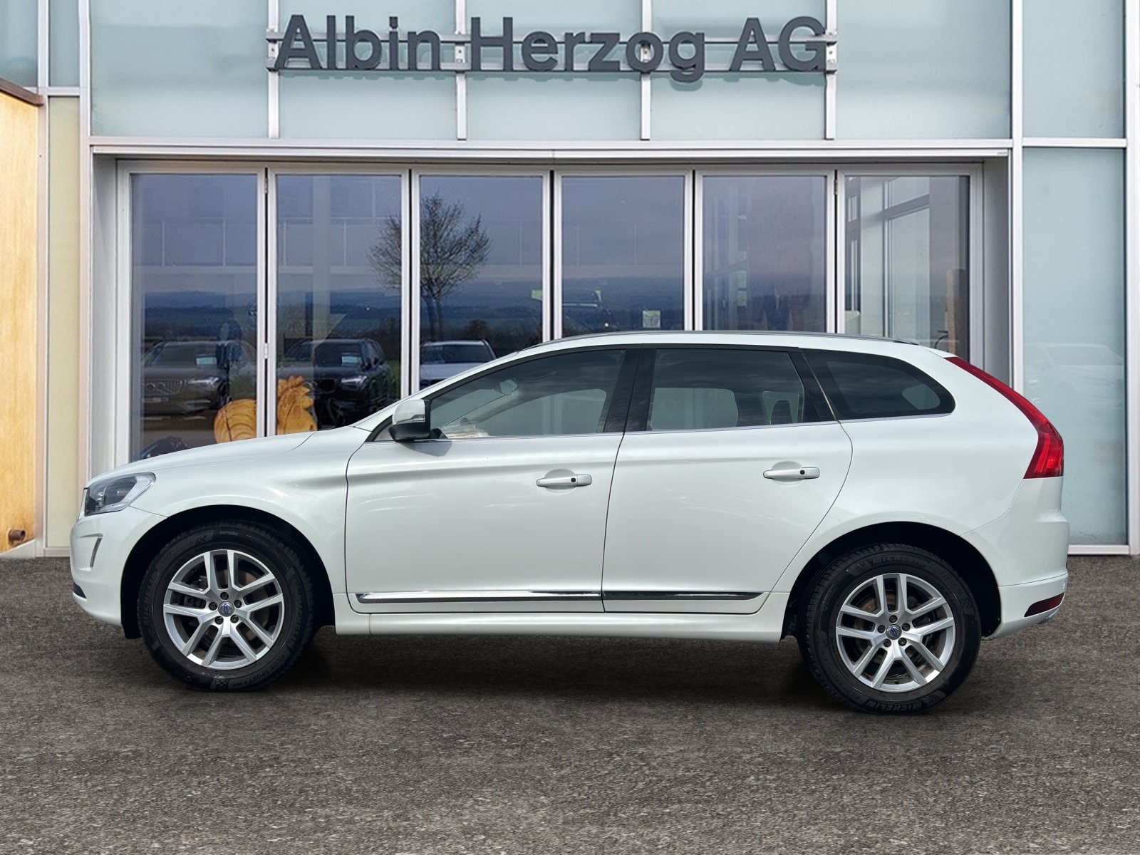 VOLVO XC60 2.4 D4 Summum AWD S/S, Diesel, Occasion / Gebraucht, Automatik - 2