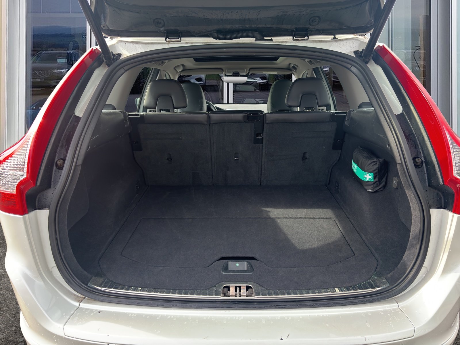 VOLVO XC60 2.4 D4 Summum AWD S/S, Diesel, Occasion / Gebraucht, Automatik - 7