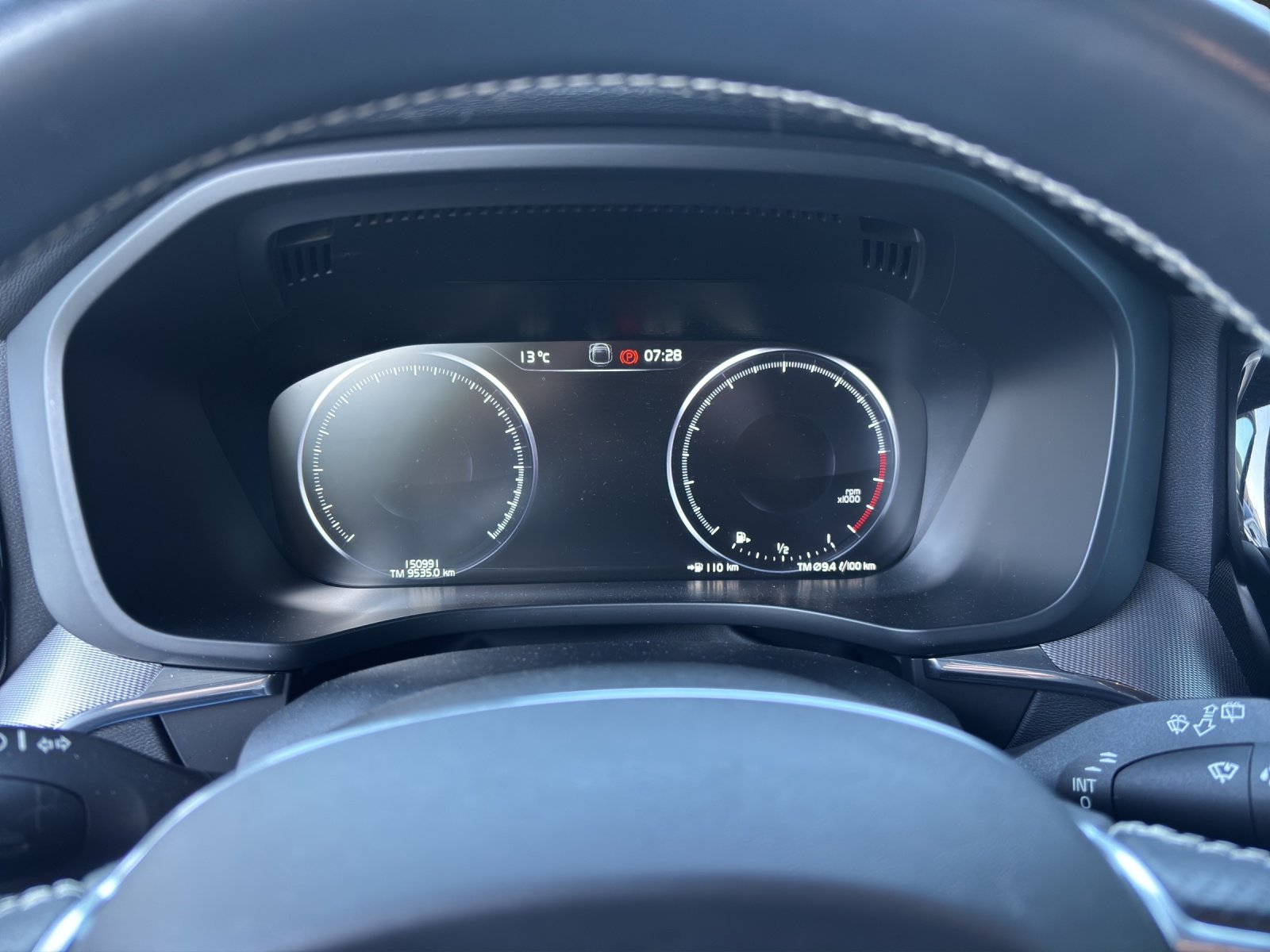 VOLVO XC60 T5 AWD R-Design Geartronic, Benzin, Occasion / Gebraucht, Automatik - 6