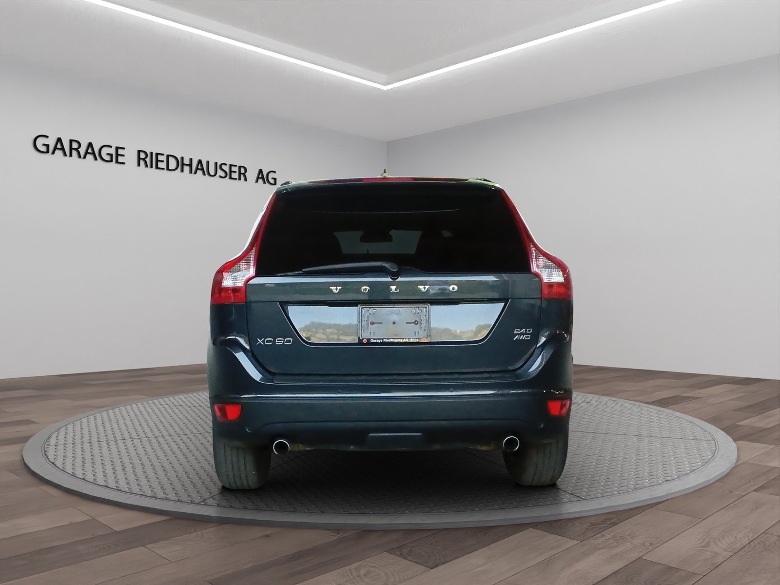 VOLVO XC60 4x4 Diesel 2.4 D Kinetic AWD, Diesel, Occasioni / Usate, Manuale - 5