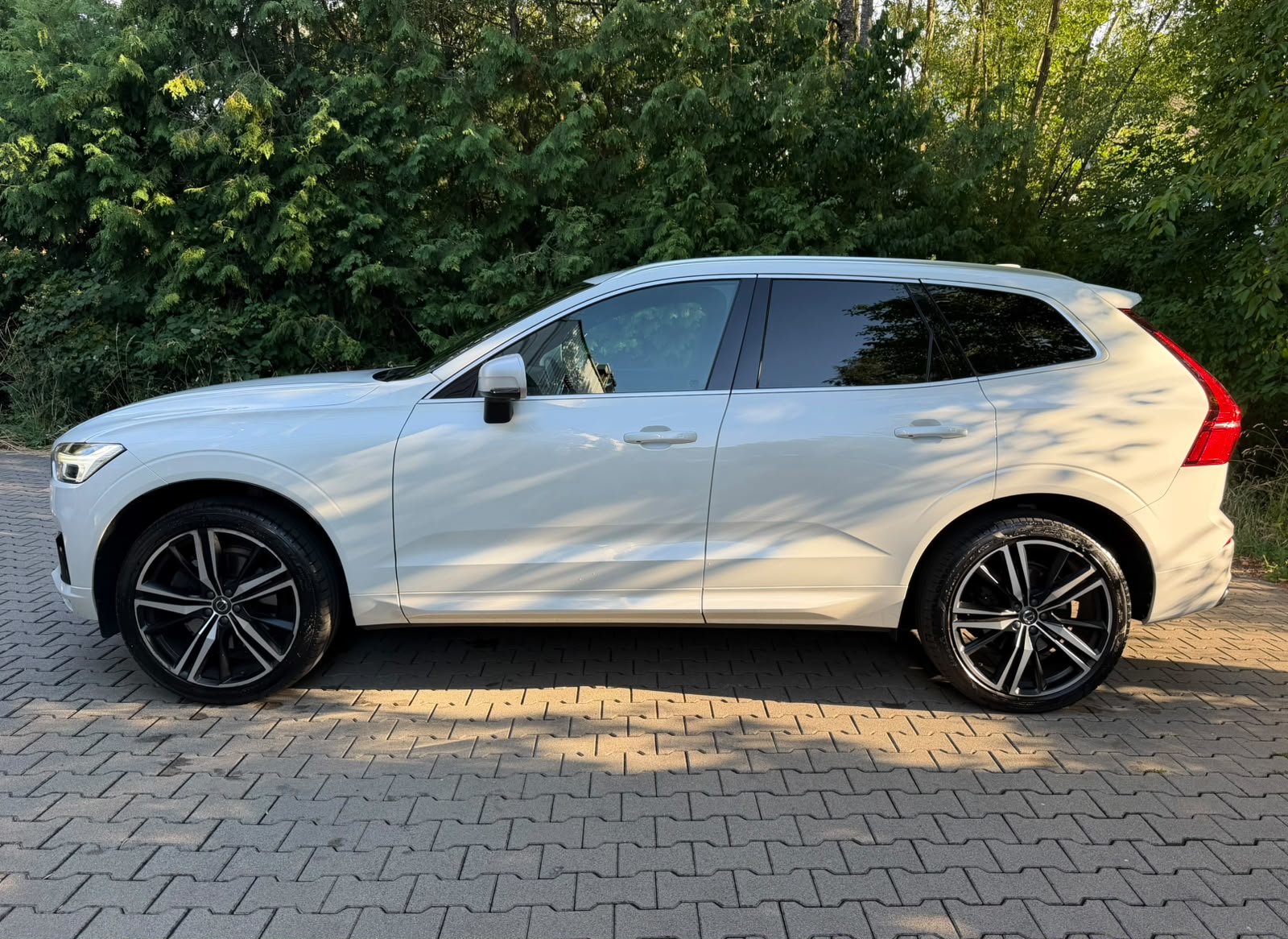 VOLVO XC60 T5 AWD R-Design Geartronic, Essence, Occasion / Utilisé, Automatique - 2