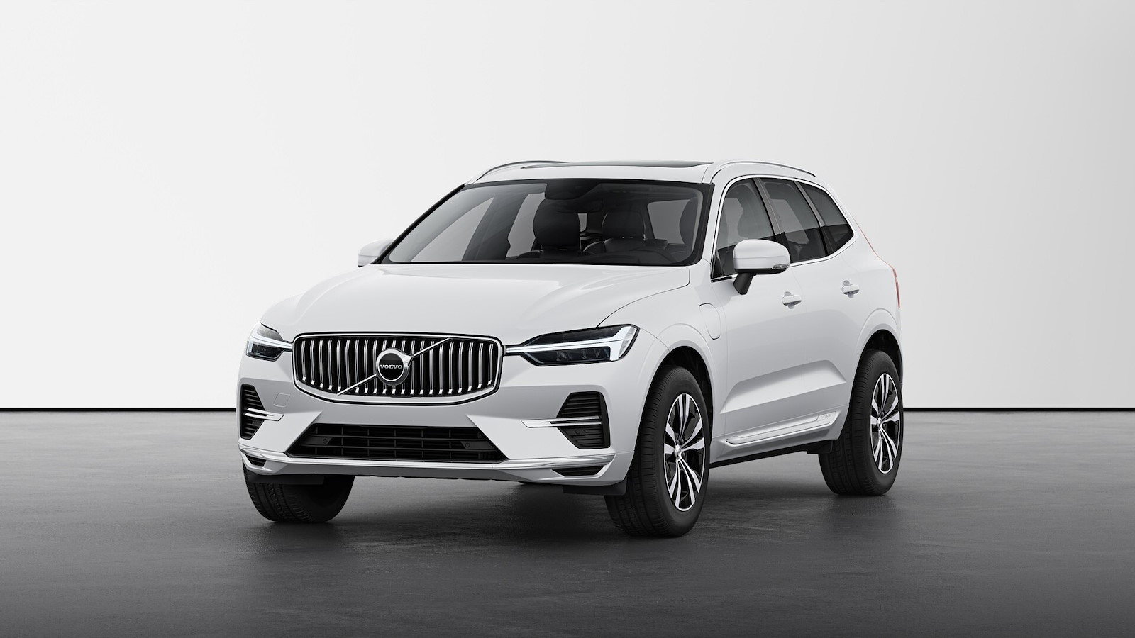 VOLVO XC60 2.0 T6 TE Core eAWD