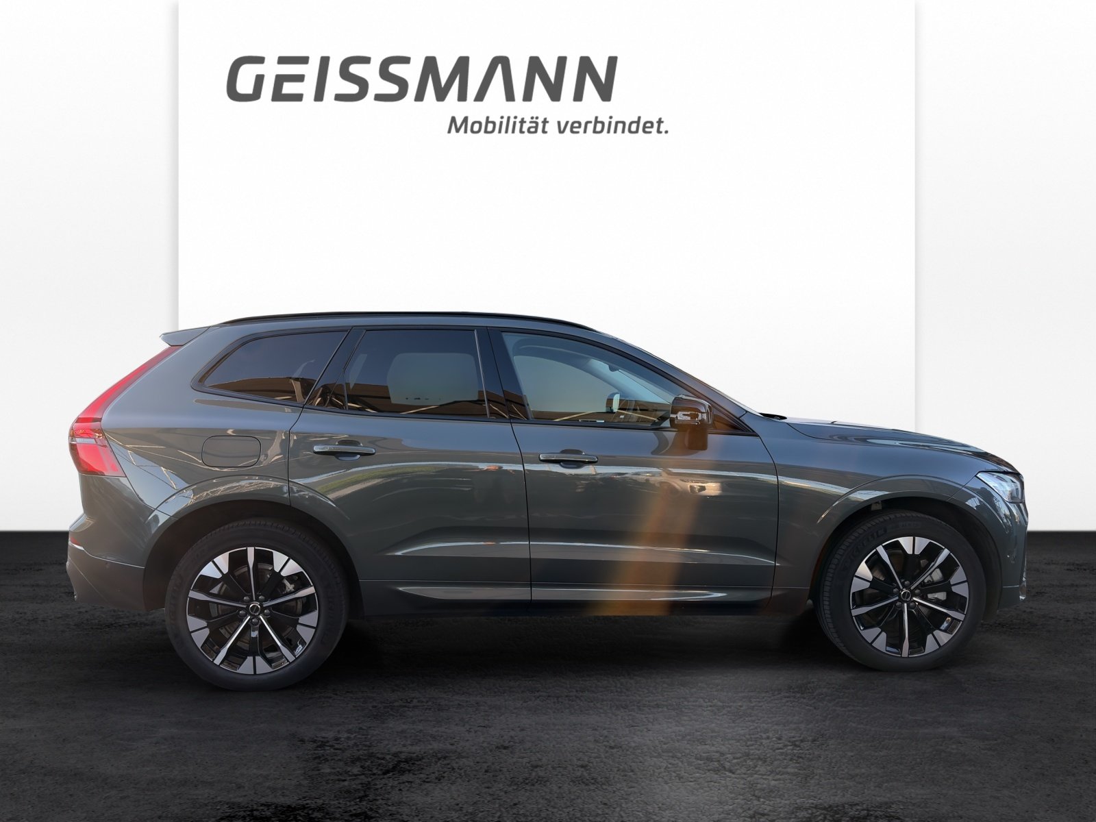 VOLVO XC60 2.0 T8 TE Ultra Dark eAWD, Plug-in-Hybrid Benzin/Elektro, Occasion / Gebraucht, Automatik - 4