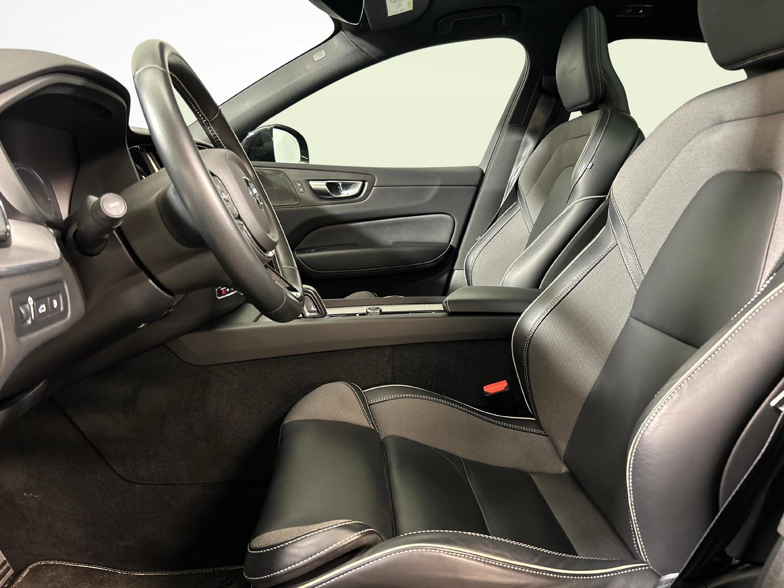 VOLVO XC60 2.0 T8 TE R-Design eAWD, Plug-in-Hybrid Benzina/Elettrica, Occasioni / Usate, Automatico - 3
