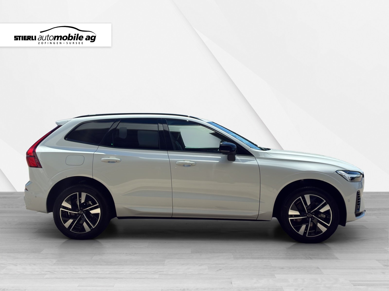 VOLVO XC60 2.0 T6 TE Plus Dark eAWD, Hybride Rechargeable Essence/Électricité, Occasion / Utilisé, Automatique - 4