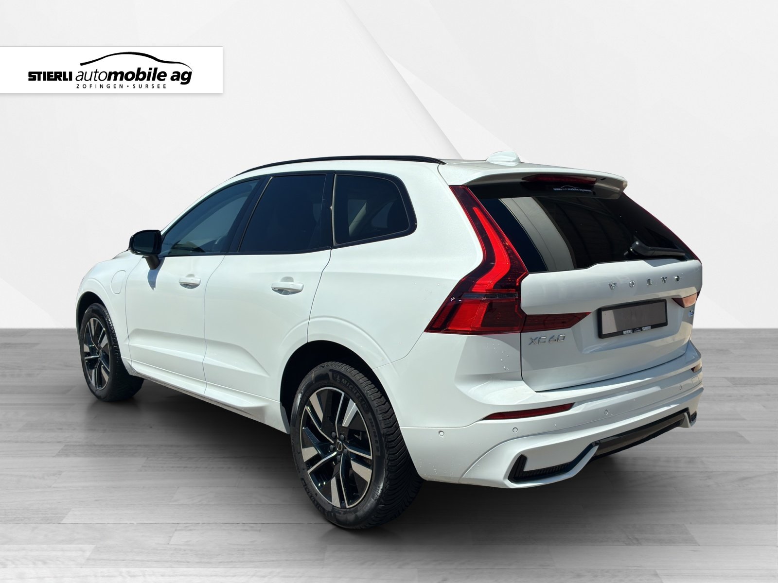 VOLVO XC60 2.0 T6 TE Plus Dark eAWD, Hybride Rechargeable Essence/Électricité, Occasion / Utilisé, Automatique - 7