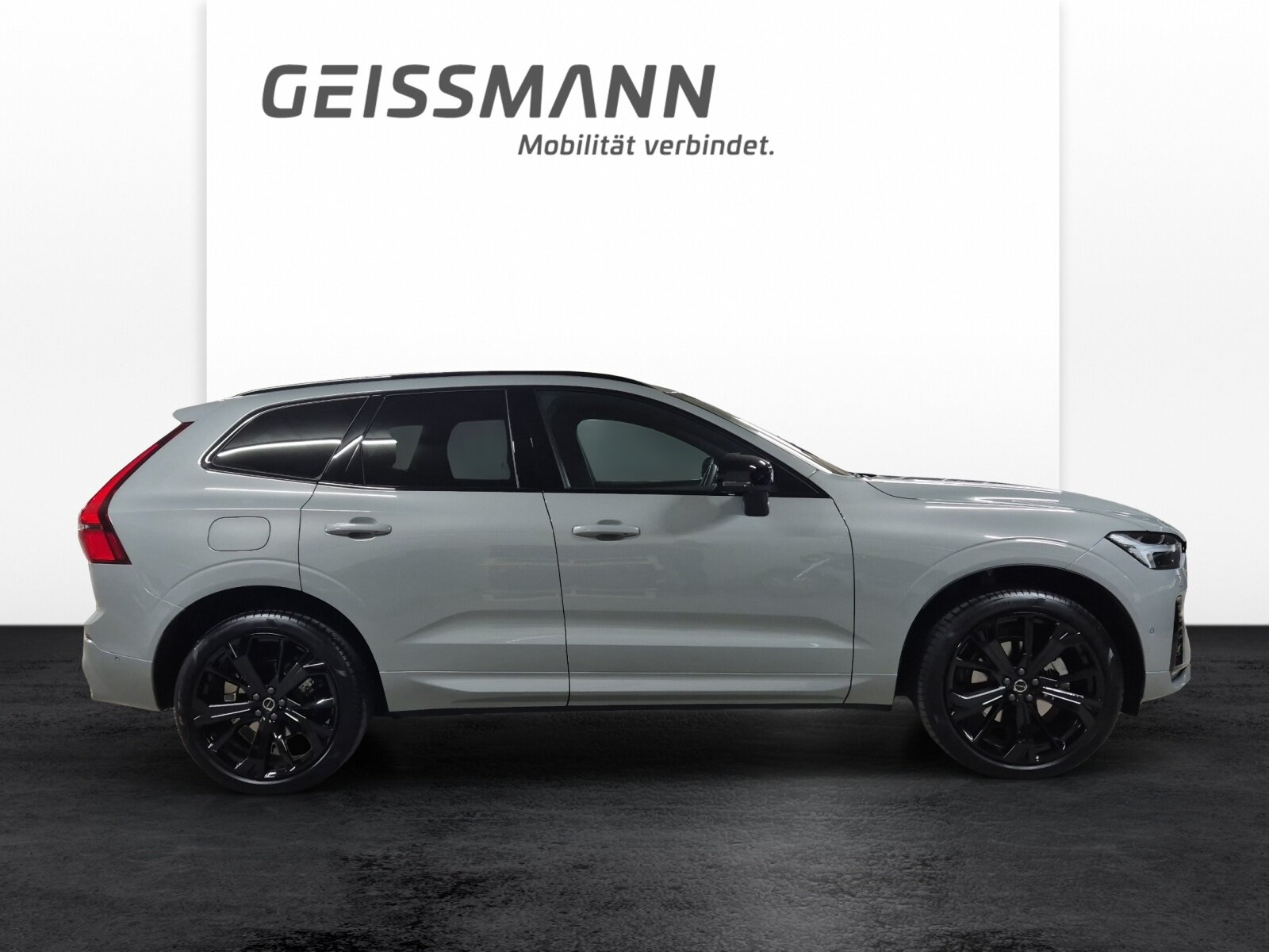 VOLVO XC60 2.0 B5 MH Black Edition AWD, Mild-Hybrid Petrol/Electric, Second hand / Used, Automatic - 4