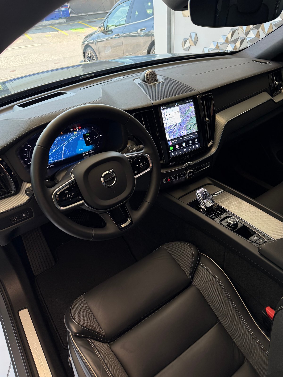 VOLVO XC60 T8 eAWD PluginHybrid Ultimate Dark Geartronic, Plug-in-Hybrid Petrol/Electric, Second hand / Used, Automatic - 5