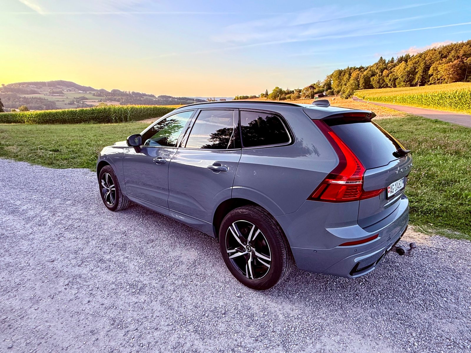 VOLVO XC60 2.0 B4 MH R-Design AWD, Hybride Léger Diesel/Électricité, Occasion / Utilisé, Automatique - 4