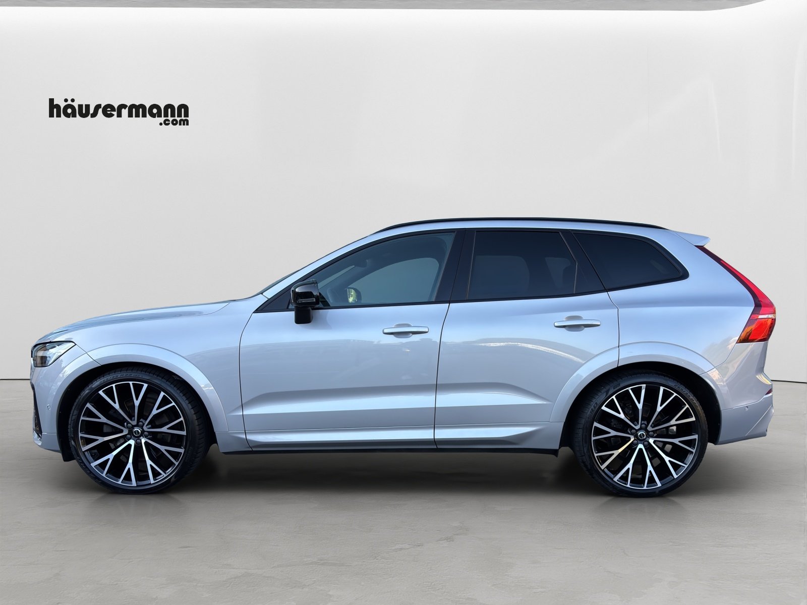 VOLVO XC60 2.0 B6 MH R-Design AWD, Mild-Hybrid Benzin/Elektro, Occasion / Gebraucht, Automatik - 2