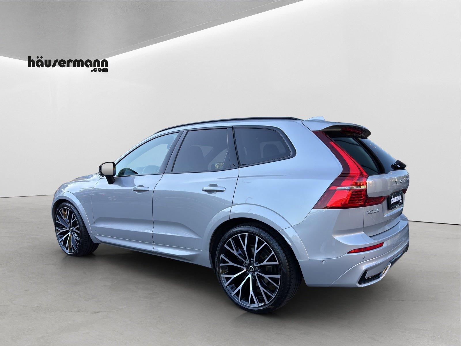 VOLVO XC60 2.0 B6 MH R-Design AWD, Mild-Hybrid Benzin/Elektro, Occasion / Gebraucht, Automatik - 3