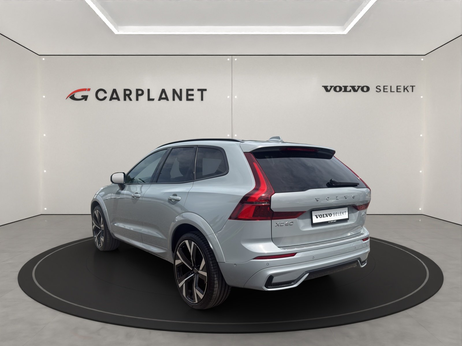 VOLVO XC60 2.0 B5 MH Plus Dark AWD, Mild-Hybrid Benzin/Elektro, Occasion / Gebraucht, Automatik - 4