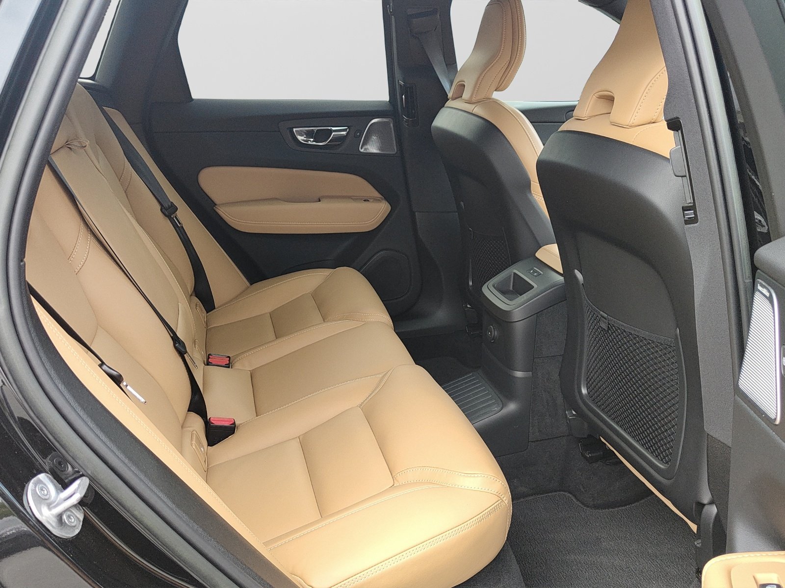 VOLVO XC60 2.0 T6 TE Ultimate Bright eAWD, Plug-in-Hybrid Benzin/Elektro, Occasion / Gebraucht, Automatik - 6