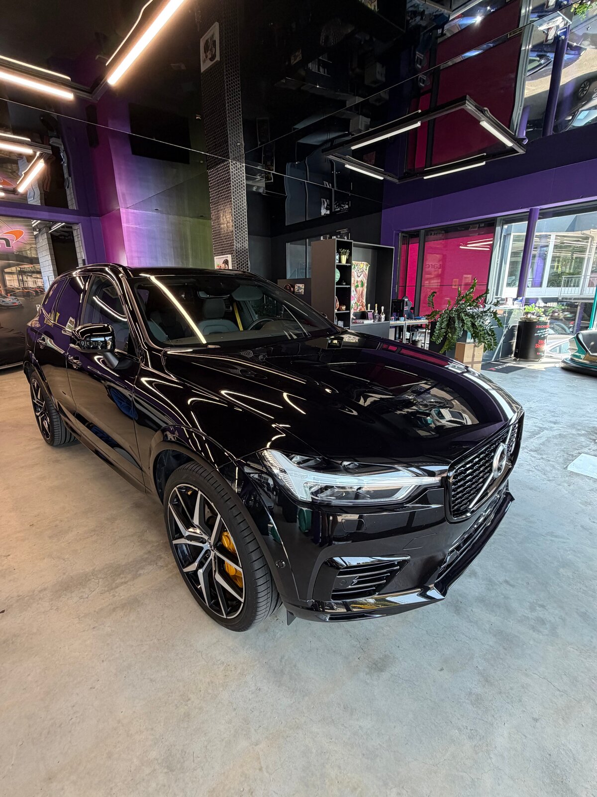 VOLVO XC60 T8 eAWD Polestar Geartronic, Plug-in-Hybrid Benzin/Elektro, Occasion / Gebraucht, Automatik - 2