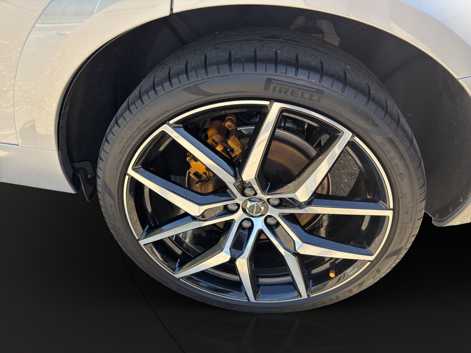 VOLVO XC60 2.0 T8 TE Polestar eAWD, Plug-in-Hybrid Petrol/Electric, Second hand / Used, Automatic - 2