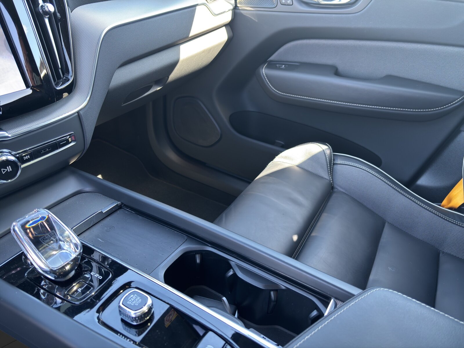 VOLVO XC60 2.0 T8 TE Polestar eAWD, Plug-in-Hybrid Petrol/Electric, Second hand / Used, Automatic - 6