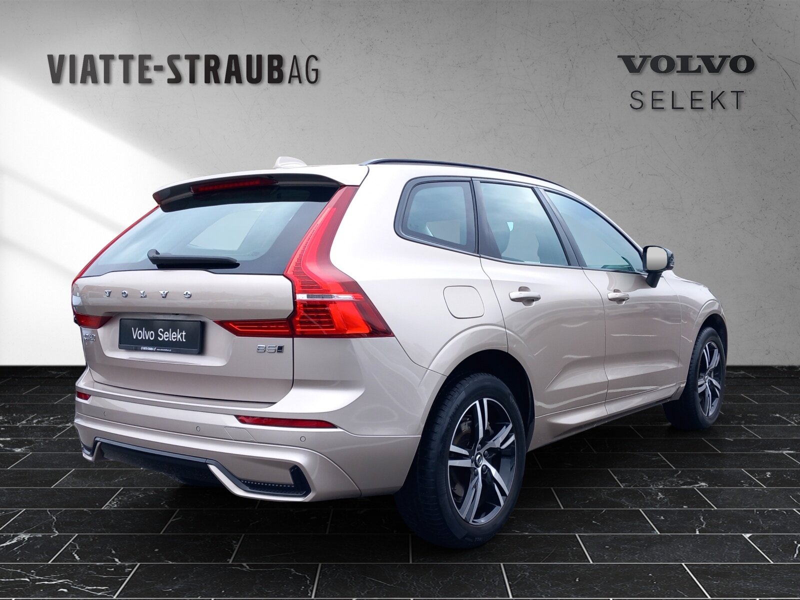 VOLVO XC60 2.0 B5 MH Plus Dark AWD, Mild-Hybrid Petrol/Electric, Second hand / Used, Automatic - 4