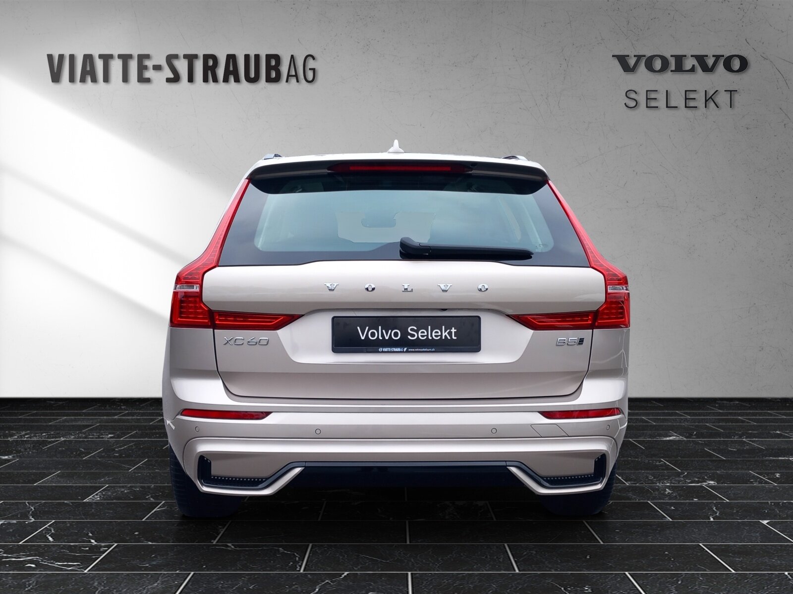 VOLVO XC60 2.0 B5 MH Plus Dark AWD, Mild-Hybrid Petrol/Electric, Second hand / Used, Automatic - 5