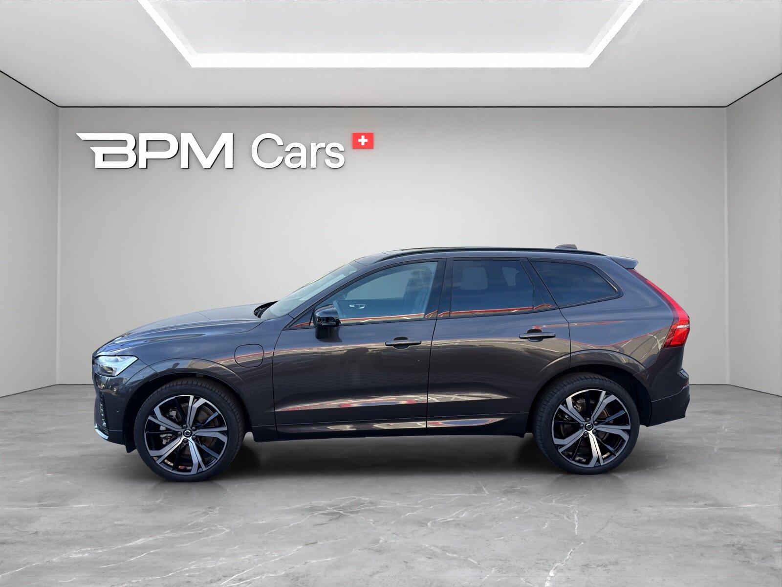 VOLVO XC60 2.0 T6 TE Ultra Dark eAWD, Plug-in-Hybrid Benzin/Elektro, Occasion / Gebraucht, Automatik - 7